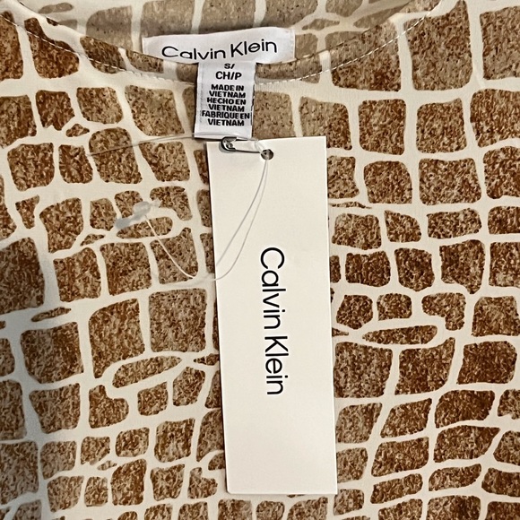 SELLING CALVIN KLEIN BLOUSE 👚 SIZE S  COLOR BROWN and TAN BNWT FlUTTER SLEEVE - Picture 8 of 10